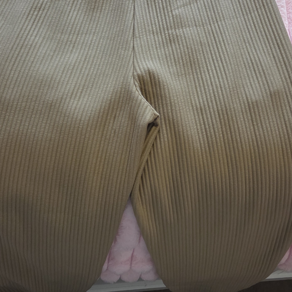 DSG Beige Ribbed Top - Picture 3 of 6